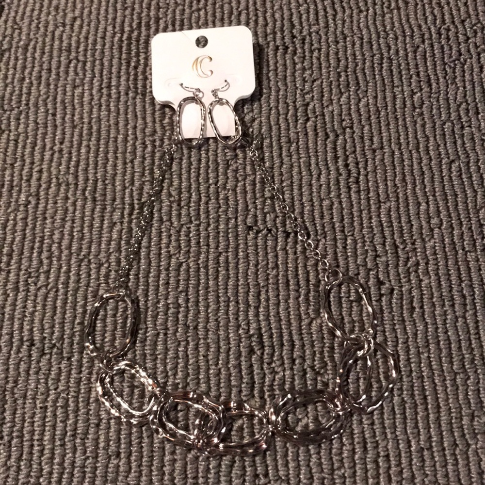 Necklace & earning set